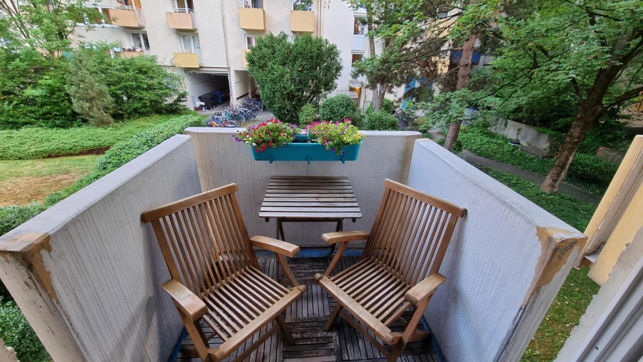 Schwabing With Garden Views München